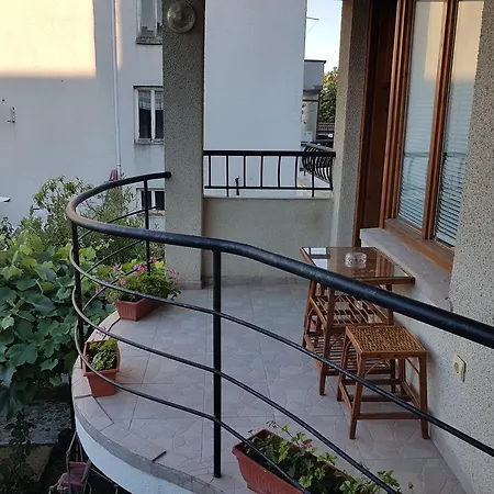 Konukevi Veselina 3*
